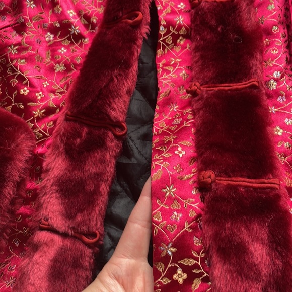 Red Satin Oriental Fur Collared Japanese Blazer Jacket Size Small - Picture 5 of 8